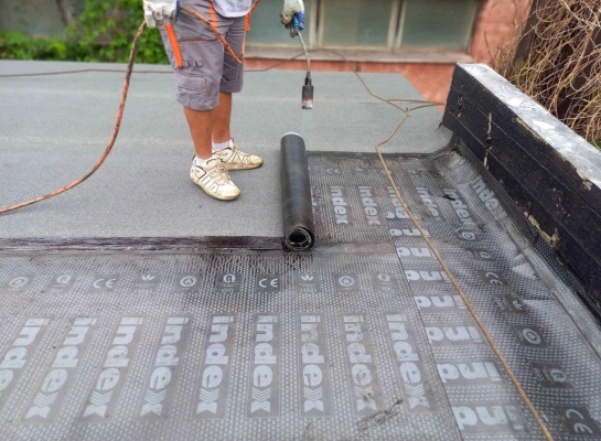 Fájl:Httpswww.lapostetofelujitas.hu - 2025 június - Cikk2.jpg